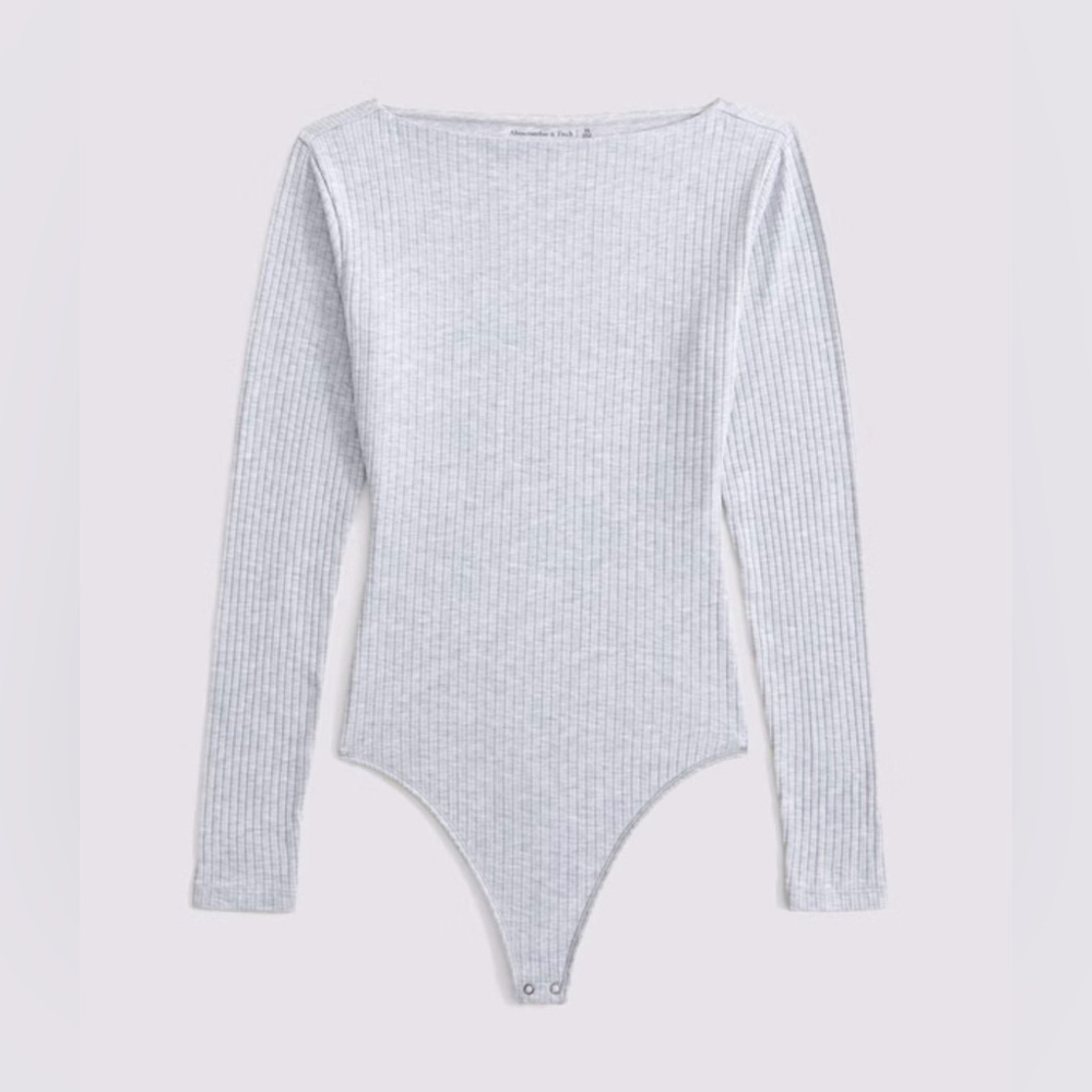 NWT Abercrombie & Fitch Long-Sleeve Wide Rib Slash Bodysuit, Light Grey, M